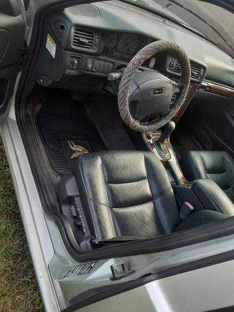 1999 VOLVO V-70 AWD 4x4 - $4,800 (Plattsburgh)63441376547971124