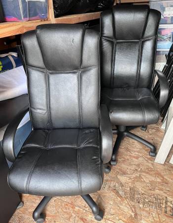 Office Desk Chairs 1