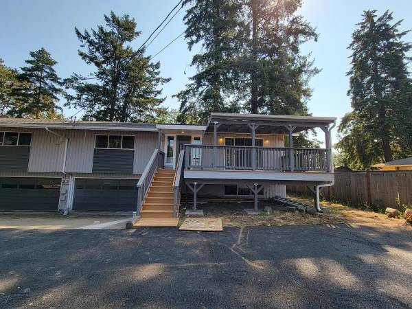 $3,495 / 3br - 1800ft2 - Piso dúplex de 3 dormitorios (Lakewood)64031308156035120