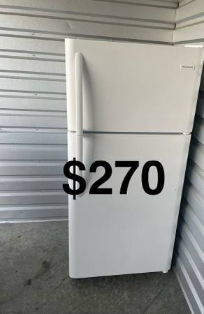 2020 Frigidaire refrigerator 18 cu ft 1