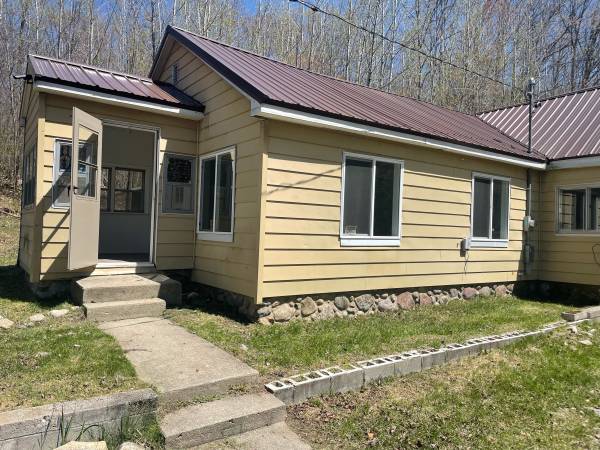 $119 / 2br - 980ft2 - House for sale located in Harrison Michigan Clare County 2 Acers (Harrison)63793454154113122