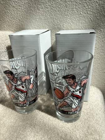 NEW! Two Deni Avdija #8 NBA Portland Trail Blazers Pint Glasses (16 Oz 1