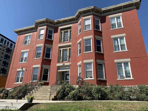 $1,799 / 2br - Charming 2BR at Craig House w/ Updated Kitchen & Exposed Brick ✨🧱 (Pittsburgh)64013531880065122