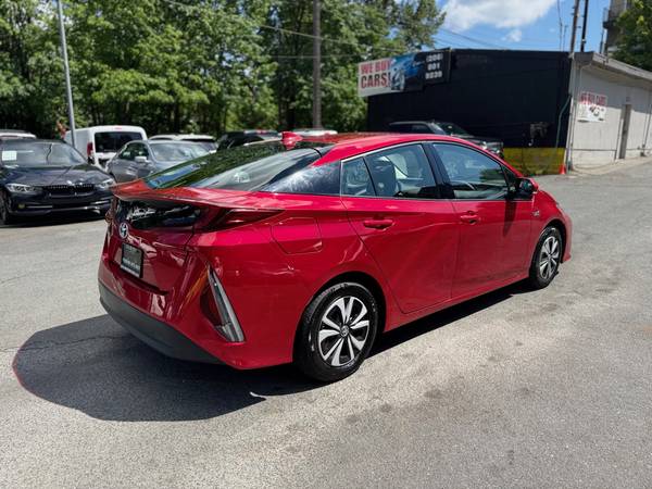2018 Toyota Prius Prime Plus Hatchback - $15,100 (Premium Spec Seattle)63475936276225123