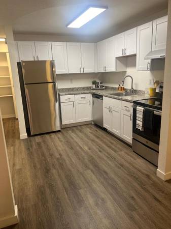 $1,499 / 2br - 860ft2 - A Must See, New Kitchens w/ Dishwasher, Wood Style Floors63674570103425124