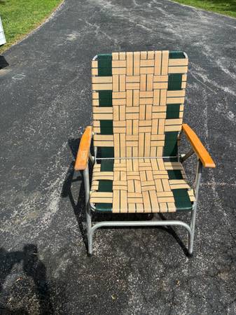 Retro Lawn Chair 1