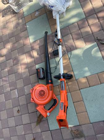 BLACK+DECKER Leaf Blower & String Trimmer Combo Kit 1