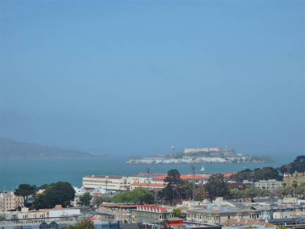 $6,950 / 2br - 1800ft2 - Large top-floor 2-bedroom 2-bathroom apartment with amazing views (marina / cow hollow)64055523305219122