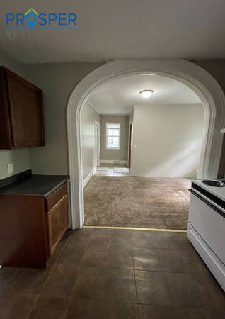 $900 / 1br - Apartamento de 1 dormitorio en primer nivel con oficina - Disponible junio de 2026 (Eau Claire, WI)63845961525891121