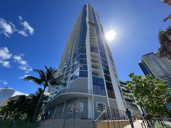 [CODE: 4263] KOULA studio w/pkg, sec, central A/C, lanai, amens 1
