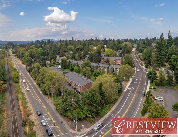 $1,450 / 2br - Fantastic 2B w/ Pool & Onsite Laundry - 1 Month Off Now! (North Clackamas)64039060384129120
