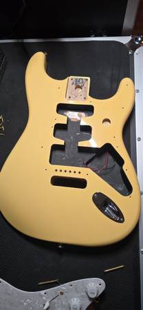 Fender Deluxe Roadhouse body 1