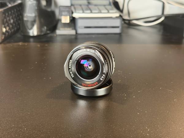 Voigtlander Bessa R + Voigtlander 35mm F2.5 Color Skopar - photo