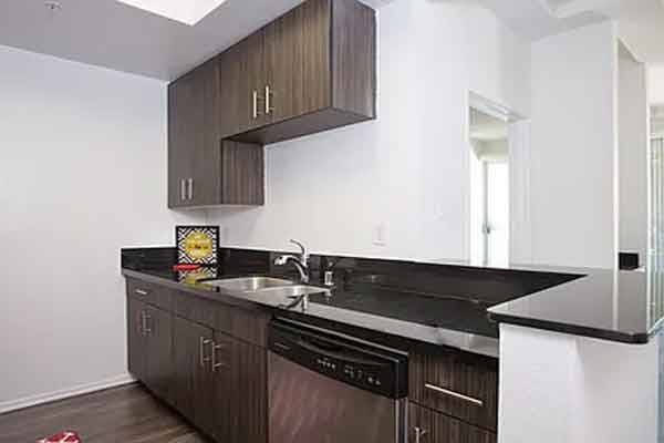 $950 / 2br - 950ft2 - 🌸Very nice remodeled 2 bedroom 2 bath Apt🌟 (Los Angeles, CA)63700996850177121