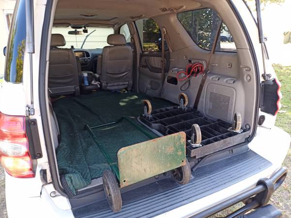 MOVER HELPER / CONDOCLEANERS COUPLE/ BONFIRE SET 1