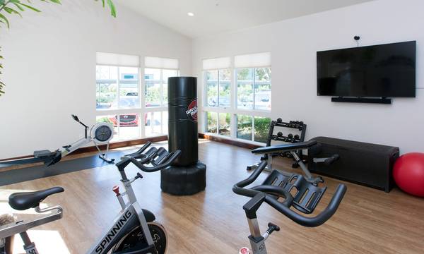 $3,717 / 2br - 1035ft2 - Admite mascotas, lavadora/secadora en la unidad, ¡cerca de la playa! (santa cruz)63658029631491124
