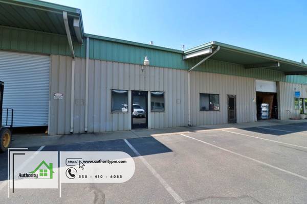$725 / 750ft2 - 8759 Airport Rd. - B  Office space. (Redding)63972531525122121