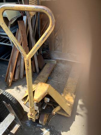 Pallet Jack 1