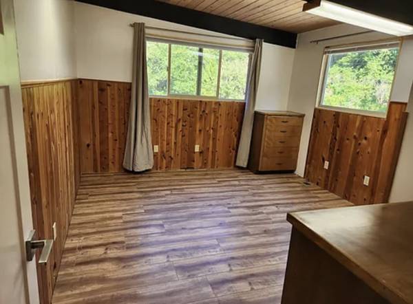 $2,399 / 2br - Riverfront, 2 Bed, 1.5 Bath, Secluded Property Down Private Road (Seaside)64038886278147122