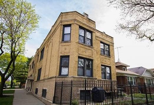 $1,500 / 1br - Spectacular Garden Unit! IN Unit Laundry! PLUS DEN! (Lincoln Square)63960013720578121