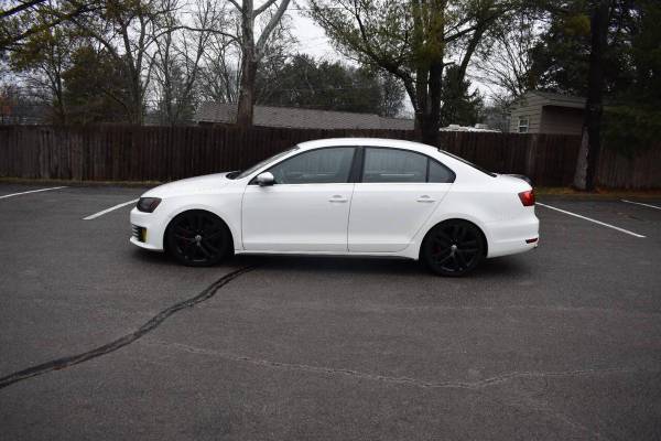 2013 Volkswagen Jetta GLI Autobahn 4puertas Sedán 6A (finaliza 1/13) - $9,990 (+ Alpha Motors TN)63625152081027122