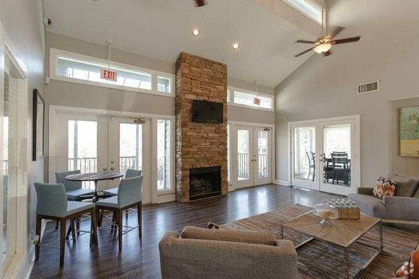 $1,099 / 1br - 603ft2 - Updated Countertops, Built in Dry-bar, Ceiling Fans, Balcony or Patio (Hermitage Tennessee)63924811608194122