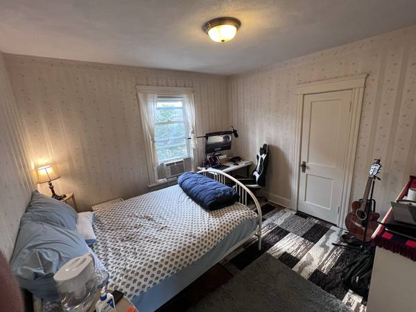 2.000 $ / 3 habitaciones - 1300 pies cuadrados - Necesito 2 personas más para buscar un apartamento para compartir. Esta estrategia ha funcionado (Pawtucket)63348343220099124