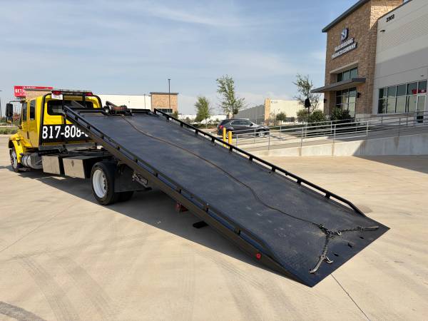 2015 International 4300 Rollback - Photo 7