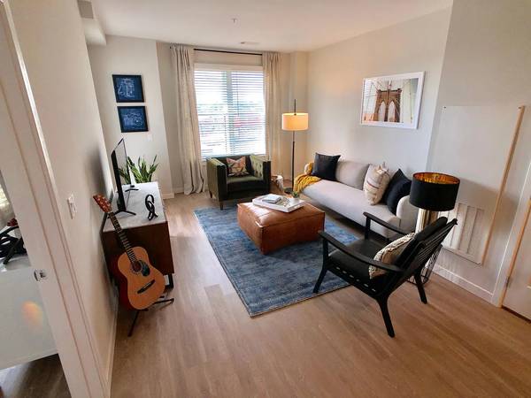 $1,700 / 1br - Comunidad/estilo de vida perfectamente organizada (Framingham)63690755589121124