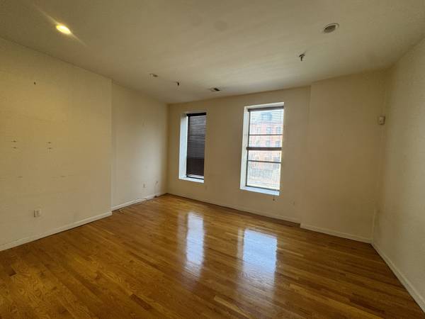 $2,400 / 1br - South End 1 Bed/1 Bath Apartment | West Springfield St (South End)64213547419010121