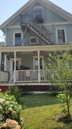 $1.100 / 1 dormitorio - 624 pies² - Hermoso apartamento de 1 dormitorio en barrio céntrico (Brattleboro)633134608723231228