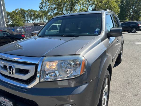 2009 HONDA PILOT EX- POR DEBAJO DEL VALOR DE RETAIL!! MATRICULADO HASTA MARZO DE 2026 - $7,499 (santa rosa)63613133566851124