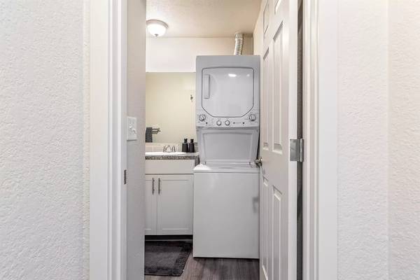 $1,295 / 1br - 600ft2 - We have the perfect 1 bed 1 bath for you and your pets! Tour today! (Kennewick)63624250904193124