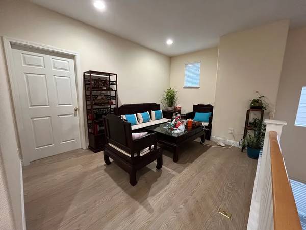$3,800 / 3br - 3BR / 3Ba 2.710 pies cuadrados disponibles ahora en Redwood City!! (redwood city)63657591821953121