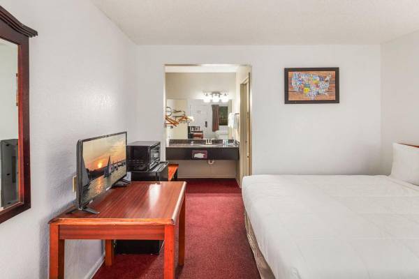$2,280 / 320ft2 - OnSite laundry, Quiet, spacious, and clean homes, Prime location (Renton/Bellevue)64031308196737120