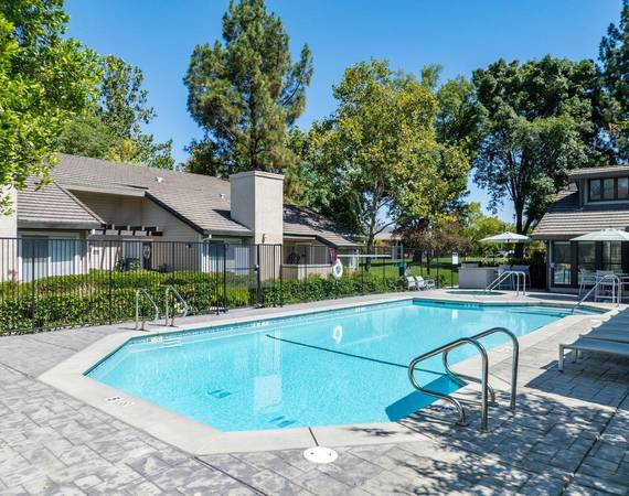 $3,799 / 3br - 1112ft2 - Chic 3 BR Retreat-Heated Pool, Washer/Dryer, Limited Spots! (dublin / pleasanton / livermore)63884005189761120