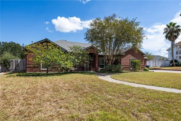$440,000 / 4br - 2525ft2 - What's in it for you? Home in Corpus Christi. 4 Beds, 3 Baths64036542377730120