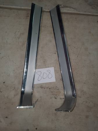 1965-1966 Ford Mustang Grill Molding 1