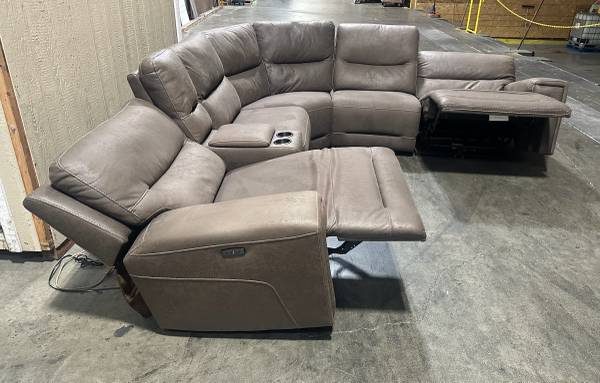 WESTERLY Power Reclining Sectional 1