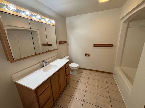 $1,025 / 2br - 1050ft2 - 📍 2H/1BA  | $1,025/mes | Admite mascotas | Garaje | Disponible noviembre (Chippewa Falls, WI)63845959663491123