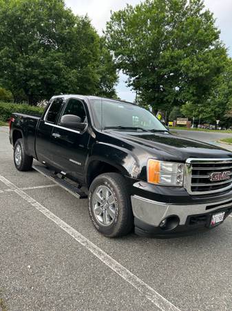 Camioneta pickup GMC Sierra 1500 xtra cab 4x4 del 2013, inspeccionada en MD - $12,000 (Germantown)63616175855491123