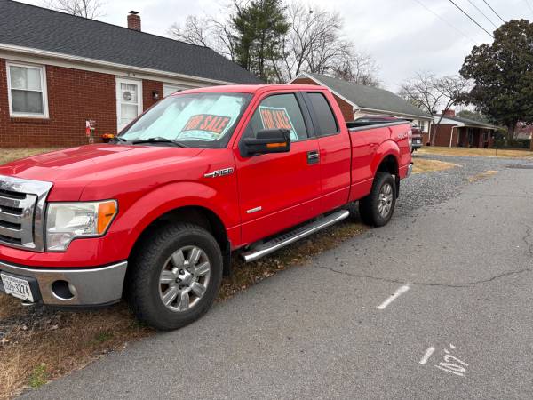 2011 Ford F-150 1
