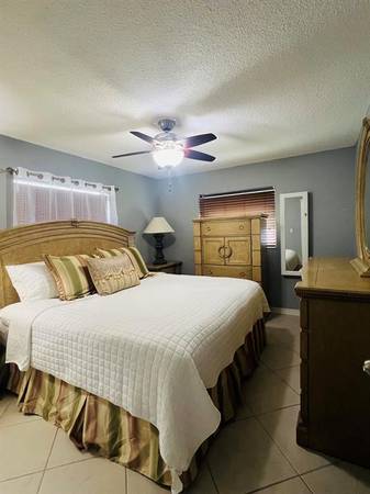 $320,000 / 2br - 900ft2 - Updated Two Bedroom House in Deerfield Beach (Deerfield Beach)64001845050497124