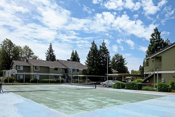 $1,400 / 1br - NEW SEASON, NEW APARTMENT FOR YOU!! 1X1 UPSTAIRS FULL SIZE W/D!! (SPECIAL OFFERS TODAY!!)63798509704835121