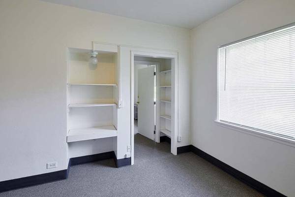 $1,142 / 1br - 371ft2 - Common area WiFi available, Online Maintenance Portal63956924858498122
