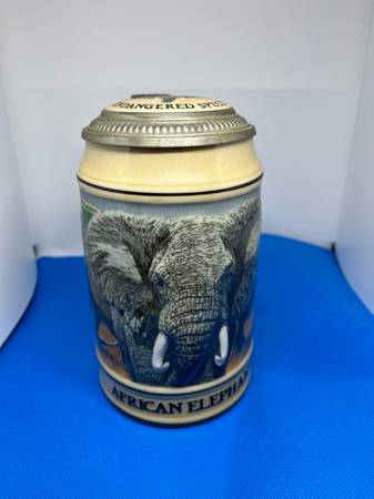 Budweiser Anheuser-Bush Endangered Species African Elephant Beer Stein 1990 1