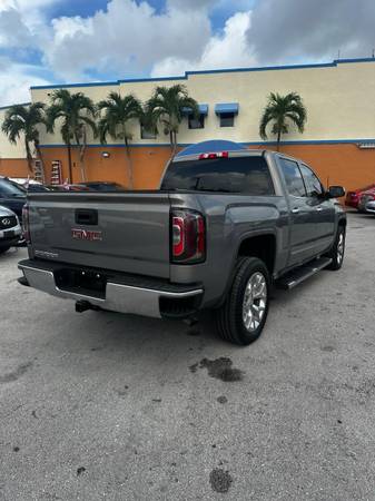 2019 GMC SIERRA - $21 (Miami)63470232004483122
