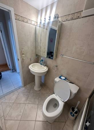 $1,200 / 2br - Couples looking for roommate, Ocean View (Revere)63871206244865122