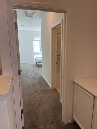 $1,800 / 1br - North San Jose Masterbedroom in a 4B4B townhouse (san jose north)63813686479491123