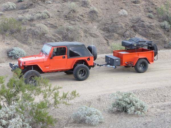 SMITTYBILT ROOFTOP TENT 1